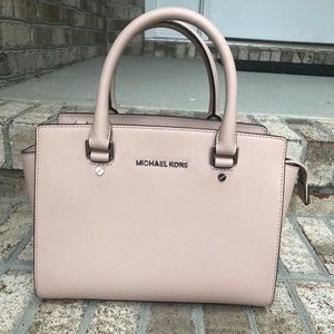 Michael Kors Selma Medium Ballet pink satchel